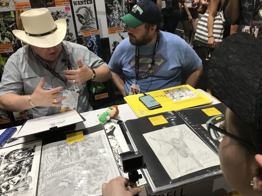 Mike Grell explaining Green Arrow at SDCC 2017.
